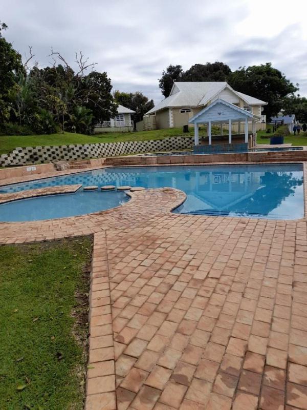 Appartamento 19 Montego Bay Caribbean Estate Port Edward Esterno foto
