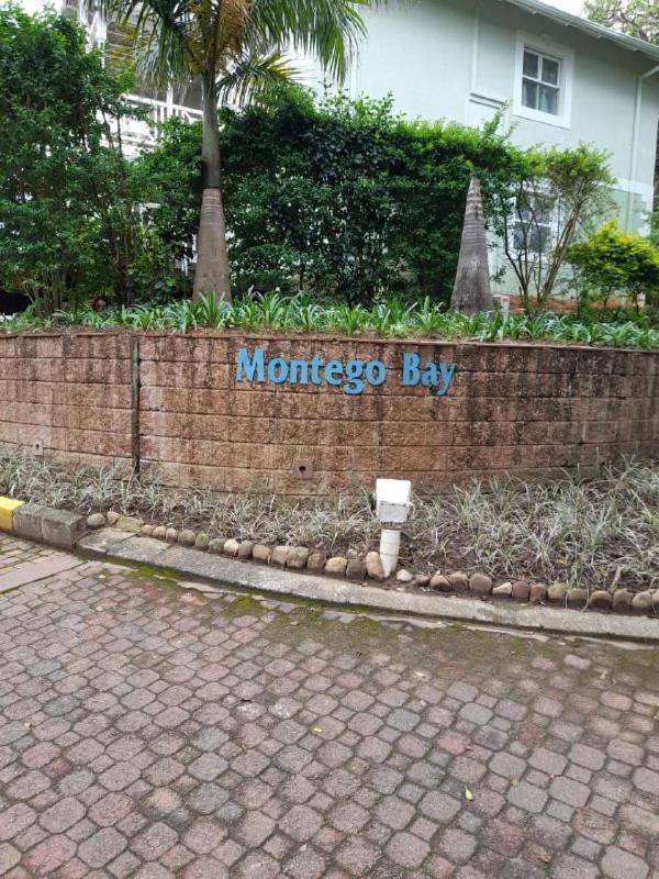 Appartamento 19 Montego Bay Caribbean Estate Port Edward Esterno foto