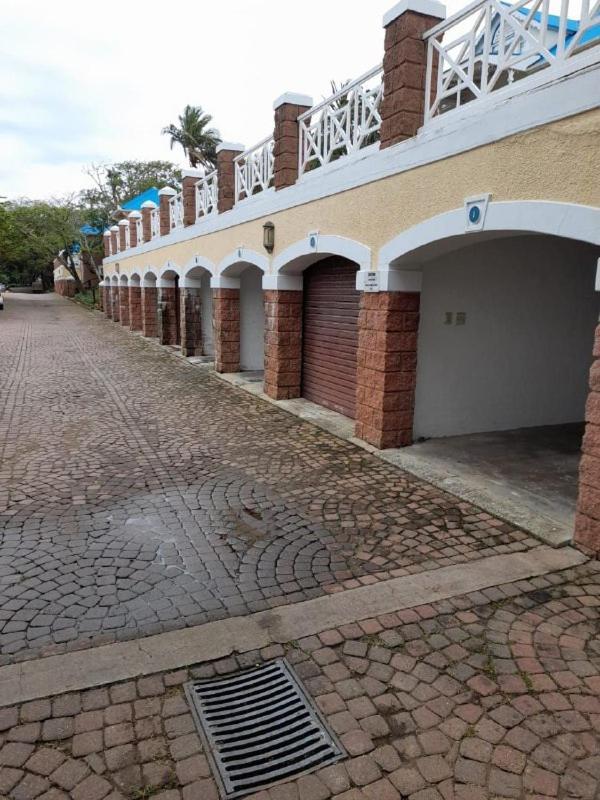Appartamento 19 Montego Bay Caribbean Estate Port Edward Esterno foto